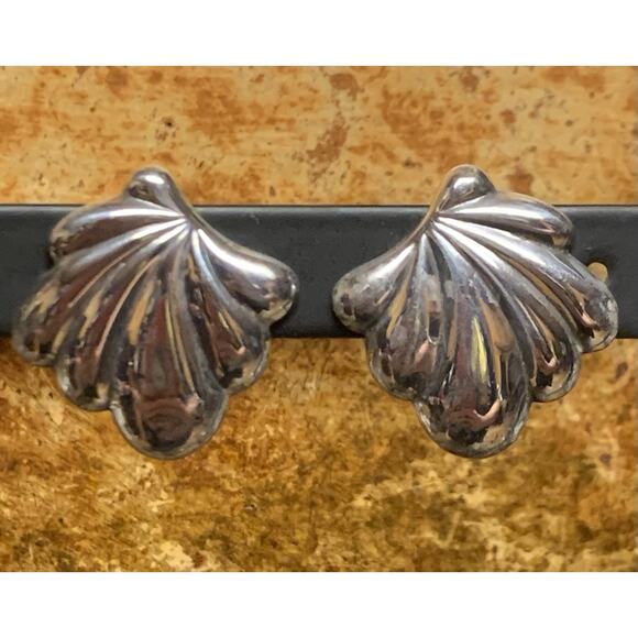 Sterling Silver Swirl Stud Earrings Vintage - Picture 3 of 6